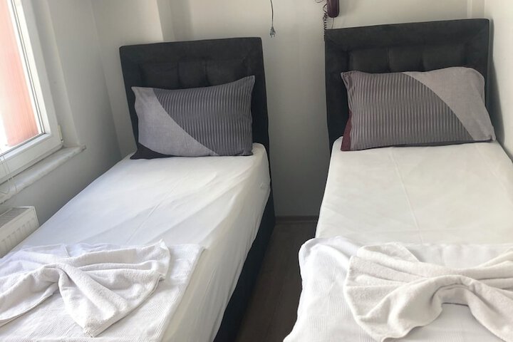 Room 35 of 137