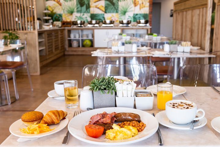 Breakfast/Coffee Service 27 of 35