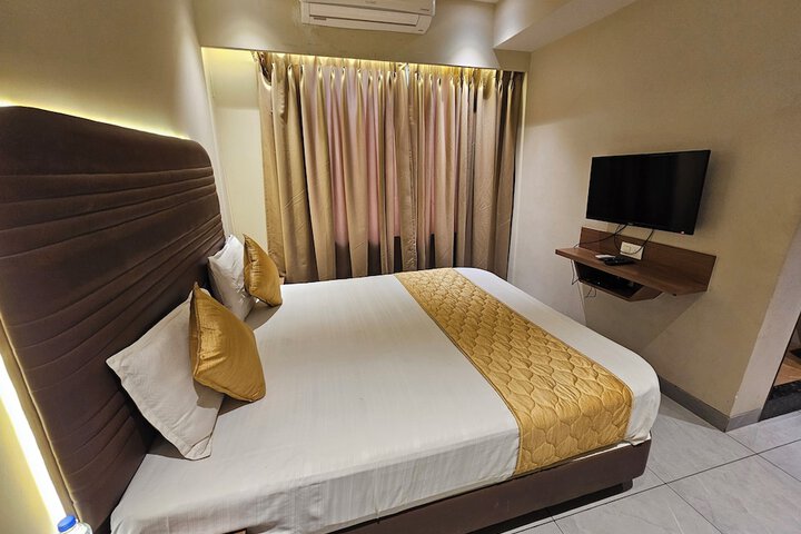 Room 7 of 30