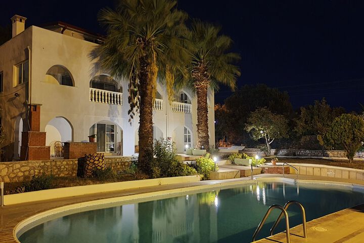 Pool 29 of 65
