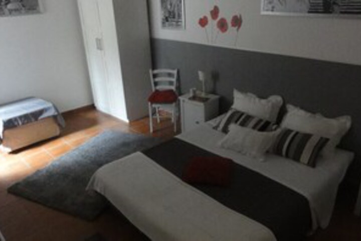 Room 12 of 25