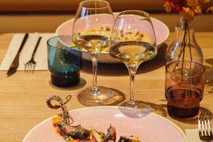 Dining 67 of 108