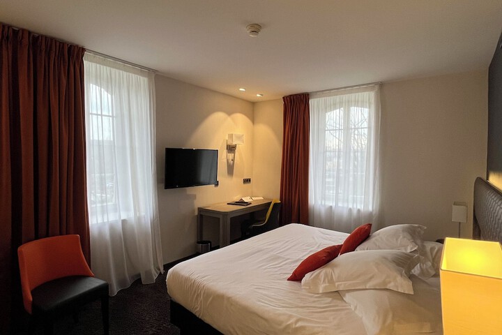 Room 18 of 45