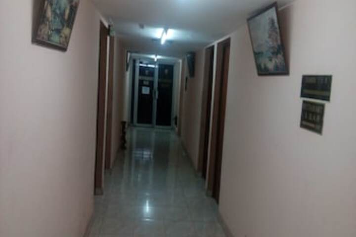 Ballroom/Hall 3 of 5