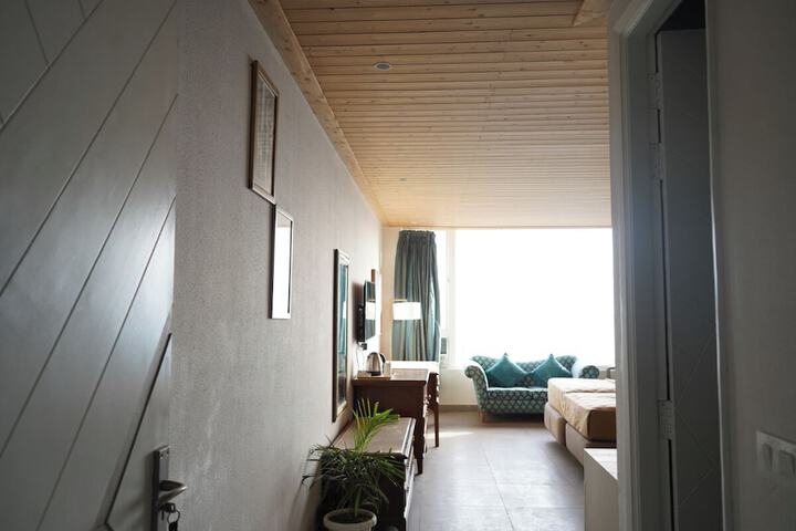 Room 45 of 111