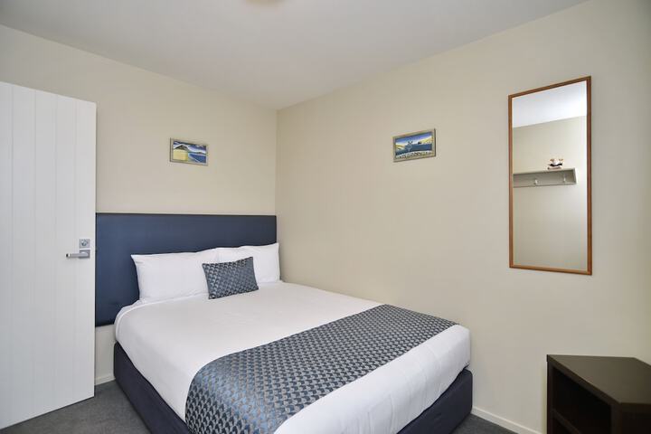 Room 46 of 196