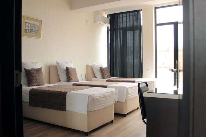 Room 14 of 34