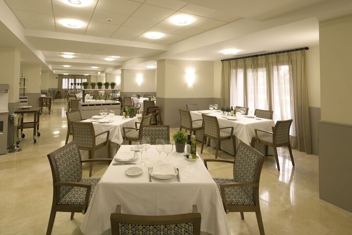 Dining Photos