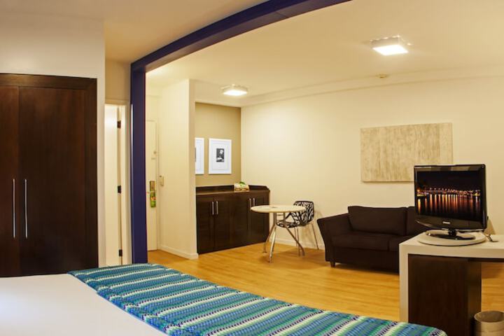 Room 8 of 48
