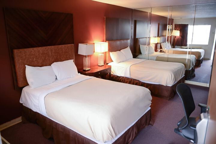 Room 28 of 43