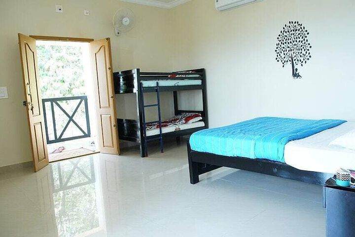Room 6 of 64