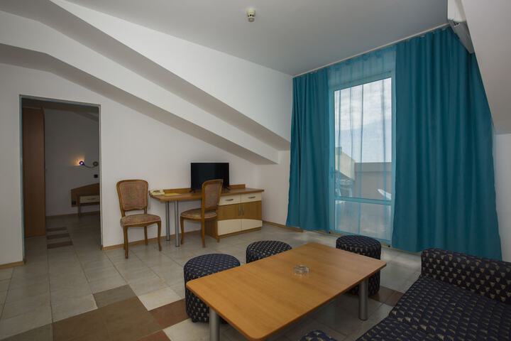 Room 30 of 91