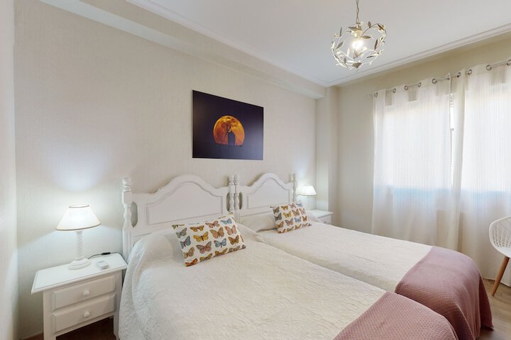 Room 27 of 135
