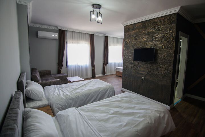 Room 15 of 21