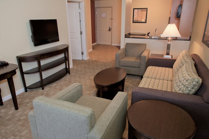Room 13 of 32