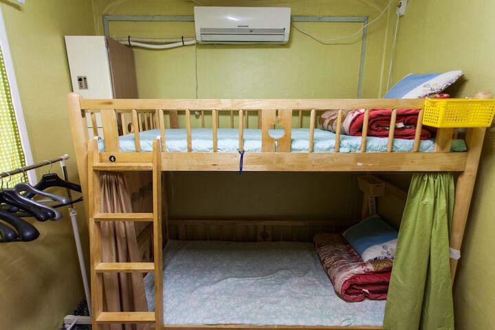 Room 19 of 28