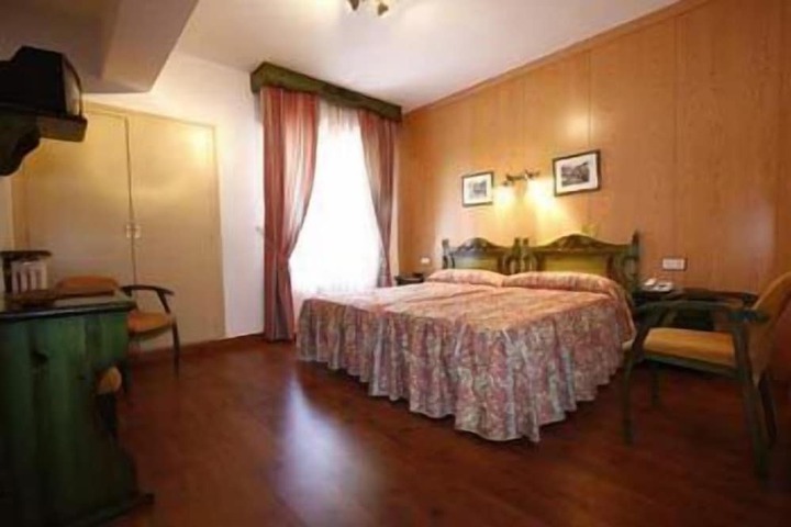 Room 13 of 72