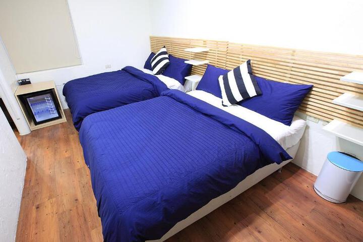 General 8 of 23