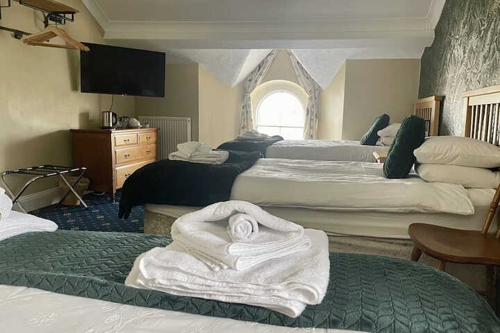 Room 12 of 23