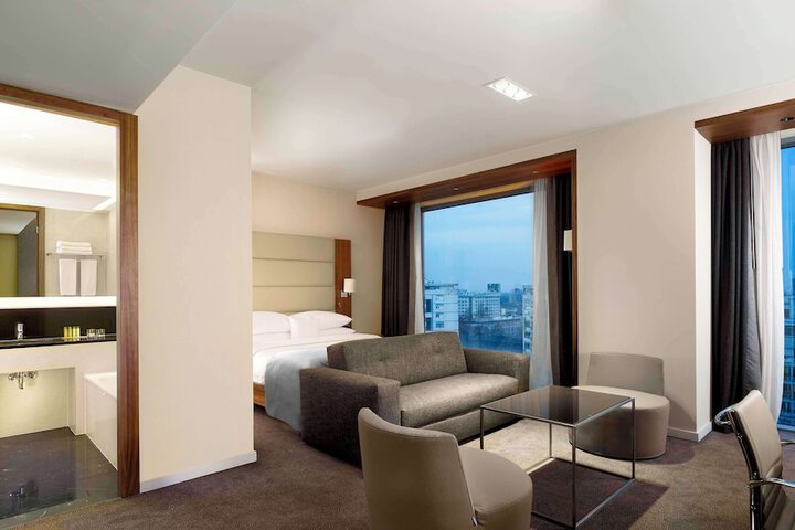 Room 14 of 59