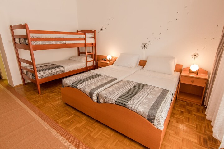 Room 8 of 81
