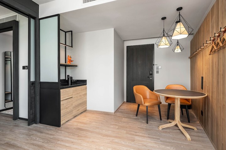 Room 13 of 75