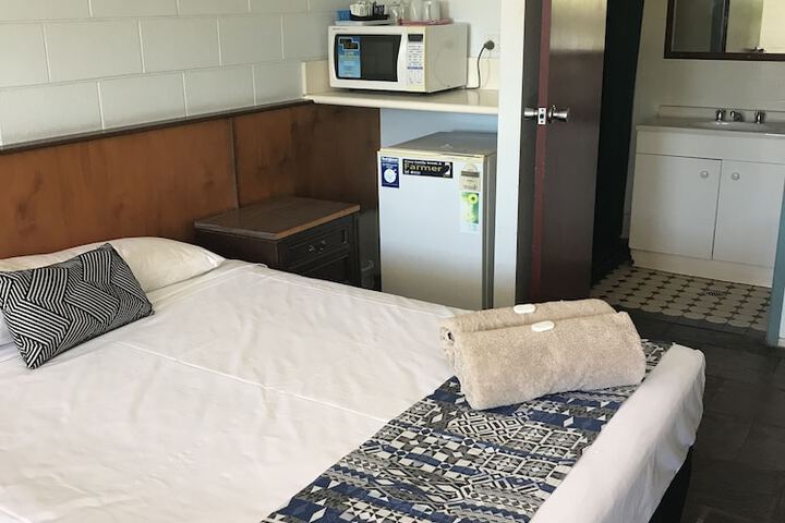 Room 9 of 85