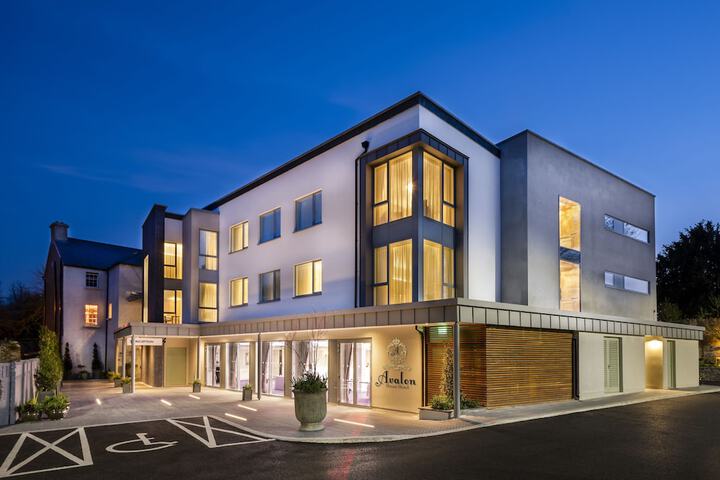 Avalon House Hotel