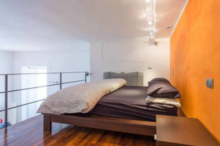 Room 9 of 22
