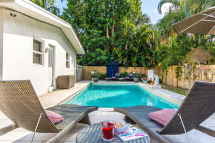 Pool 381 of 524