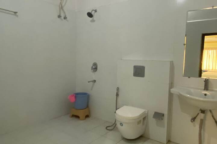 Room 14 of 36