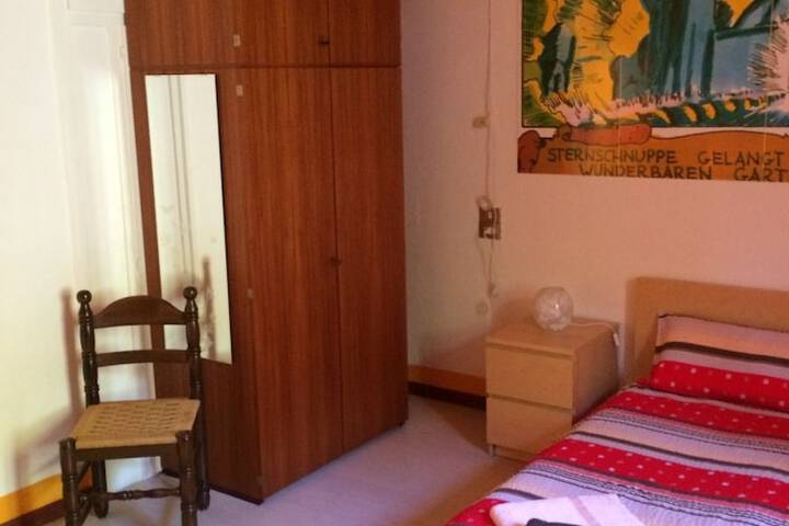 Room 12 of 20