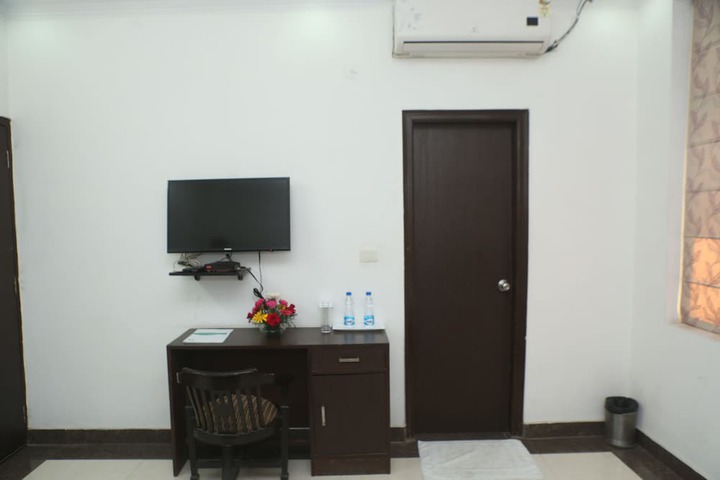 Room 18 of 57