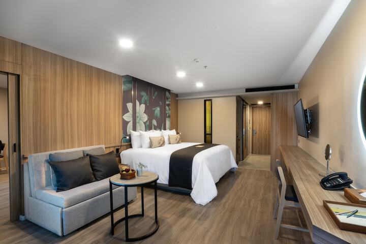 Room 20 of 83