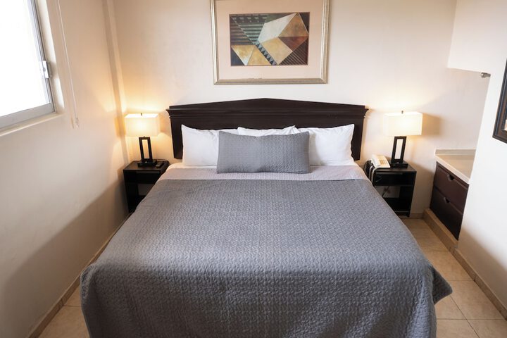 Room 40 of 106
