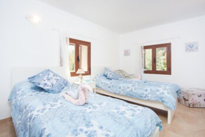 Room 21 of 25