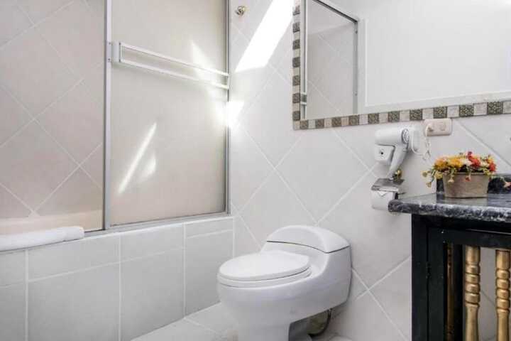 Room 15 of 24