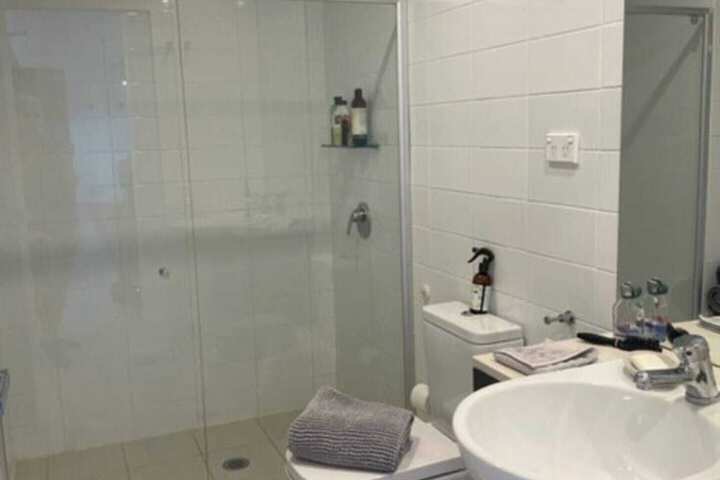 Room 7 of 17