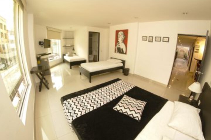 Room 10 of 35