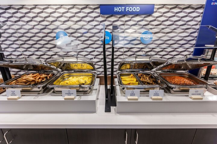 Breakfast/Coffee Service 73 of 106