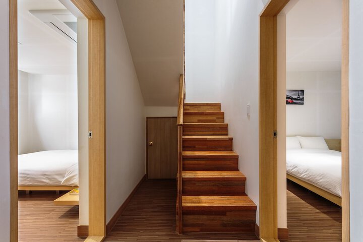 Room 11 of 69