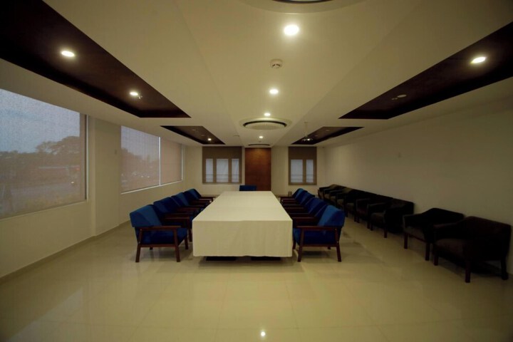 Ballroom/Hall 21 of 25