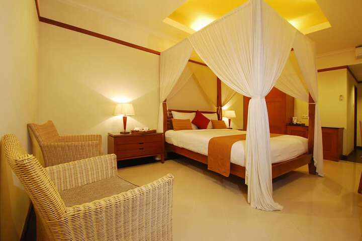 Room 3 of 71