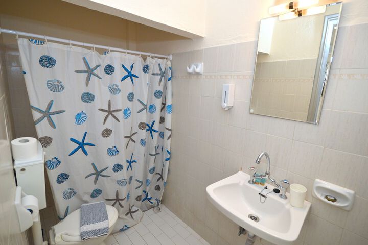 Room 44 of 46
