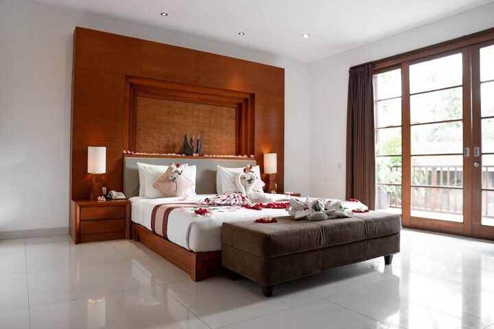 Room 9 of 56
