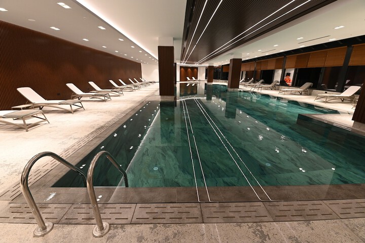 Pool 82 of 227