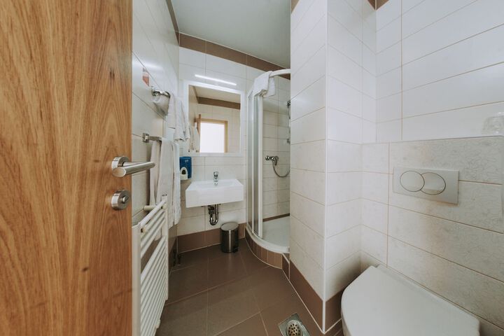 Room 95 of 127