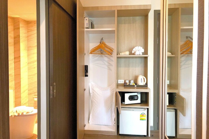Room 37 of 150