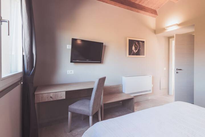 Room 26 of 134