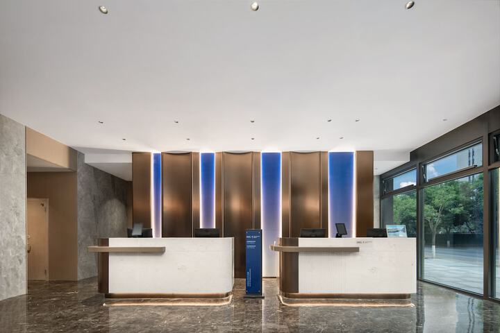 Hotel 33 of 41